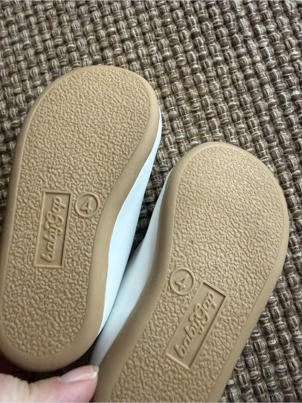 GAP white mary